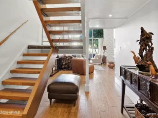 Photo #3: 6983939 Listing