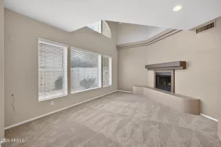 Photo #6: 6983951 Listing 