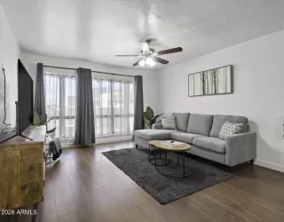 Photo #6: 6983994 Listing 