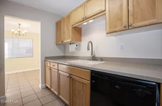 Photo #1: 6984000 Listing 