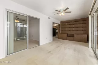 Photo #6: 6984040 Listing