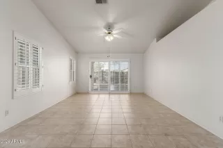 Photo #3: 6984191 Listing