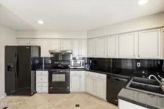 Photo #5: 6984192 Listing 