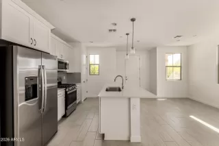 Photo #2: 6984270 Listing