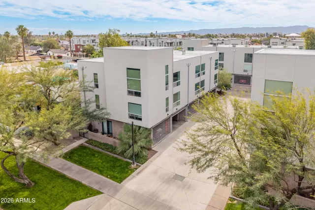 MLS: 6984299 Condo For Sale