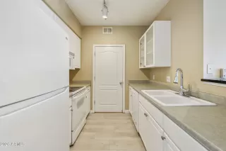 Photo #2: 6984301 Listing