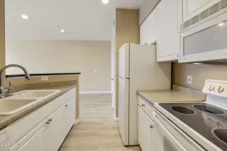 Photo #3: 6984301 Listing