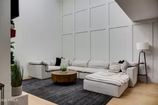 Photo #1: 6984322 Listing