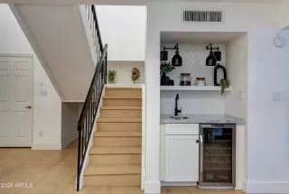 Photo #5: 6984322 Listing