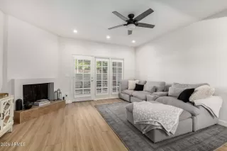 Photo #4: 6984353 Listing