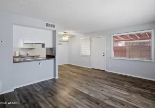 Photo #6: 6984357 Listing 