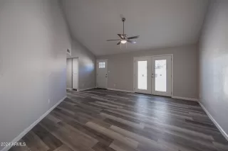 Photo #5: 6984441 Listing 