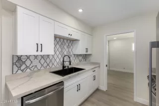 Photo #4: 6984489 Listing 