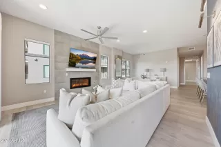 Photo #3: 6984594 Listing