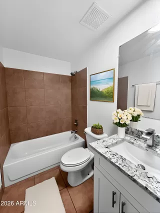 Photo #5: 6984623 Listing 