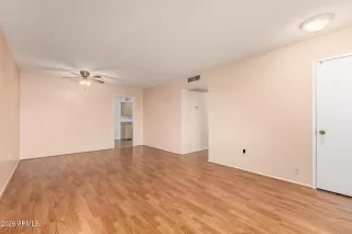 Photo #6: 6984664 Listing 