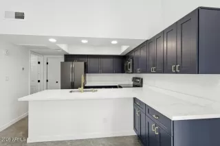 Photo #6: 6984666 Listing 