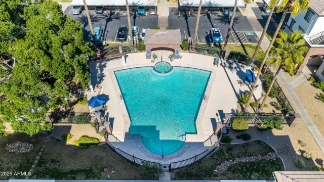 MLS: 6984693 Condo For Sale