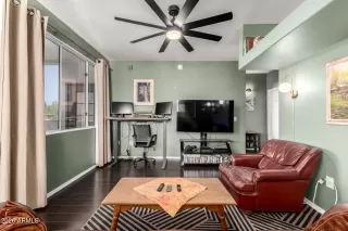 Photo #6: 6984693 Listing 