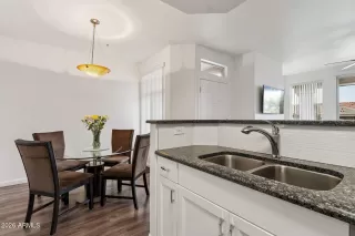 Photo #3: 6984705 Listing