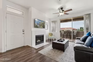 Photo #6: 6984705 Listing