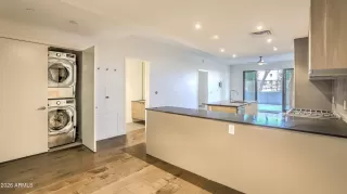 Photo #6: 6984797 Listing