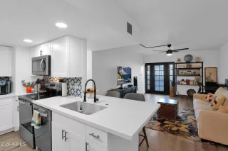 Photo #2: 6984799 Listing 