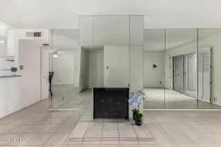 Photo #3: 6984810 Listing