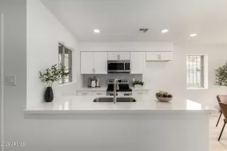 Photo #5: 6984816 Listing 