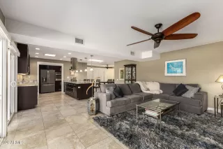 Photo #4: 6984947 Listing 