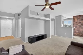 Photo #3: 6984994 Listing