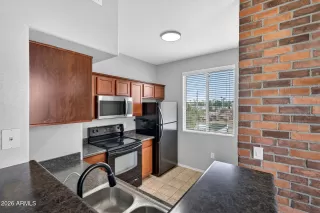 Photo #5: 6984994 Listing