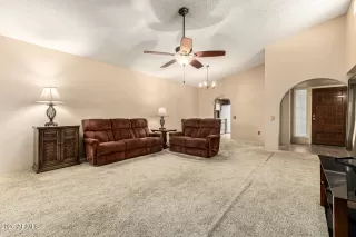 Photo #6: 6985017 Listing 