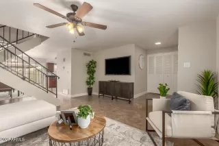 Photo #4: 6985191 Listing 