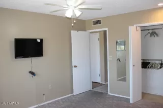 Photo #6: 6985225 Listing 