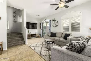 Photo #2: 6985278 Listing 