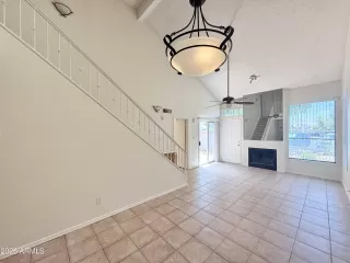 Photo #2: 6985304 Listing