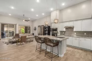 Photo #4: 6985350 Listing 