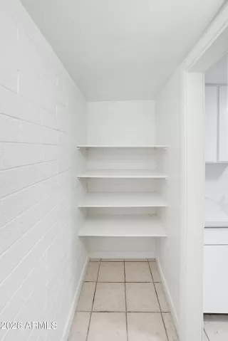 Photo #5: 6985409 Listing