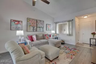 Photo #5: 6985530 Listing 