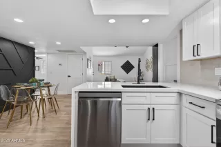 Photo #4: 6985533 Listing 