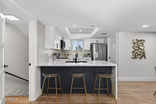 Photo #5: 6985533 Listing 