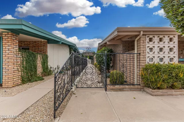 MLS: 6985580 Condo For Sale