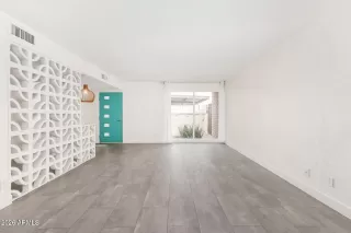 Photo #6: 6985580 Listing 