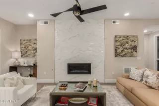 Photo #5: 6985614 Listing 