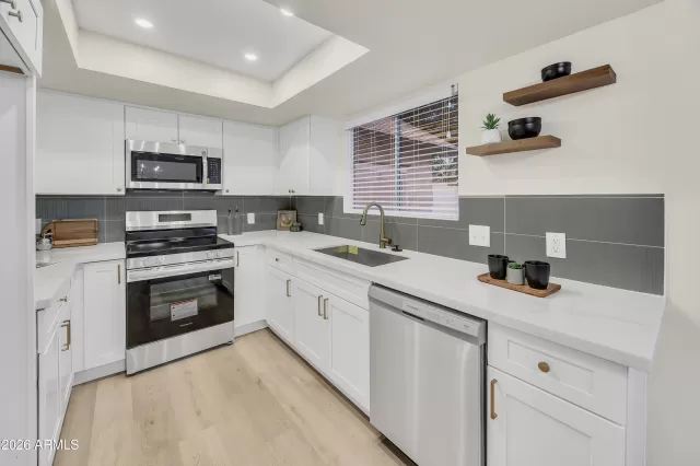 MLS: 6985628 Condo For Sale