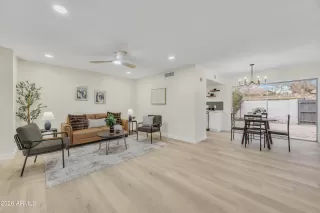 Photo #3: 6985628 Listing 