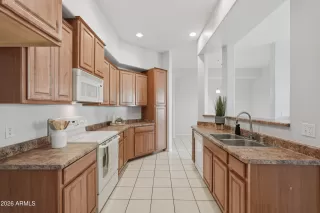 Photo #3: 6985656 Listing 