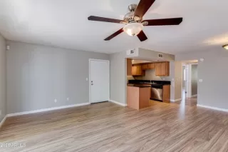 Photo #3: 6985710 Listing