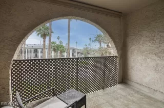 Photo #6: 6985868 Listing 